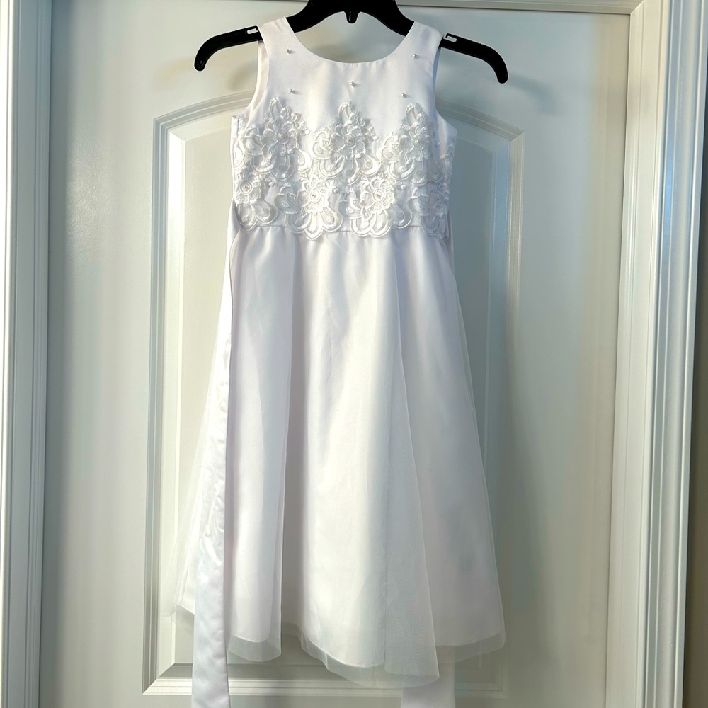 First Communion/ Flower Girl white dress Size 6X